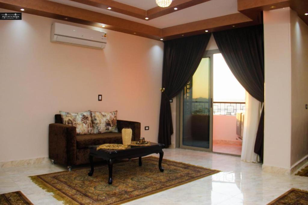 Aswan Plaza - Share Apartment Buitenkant foto